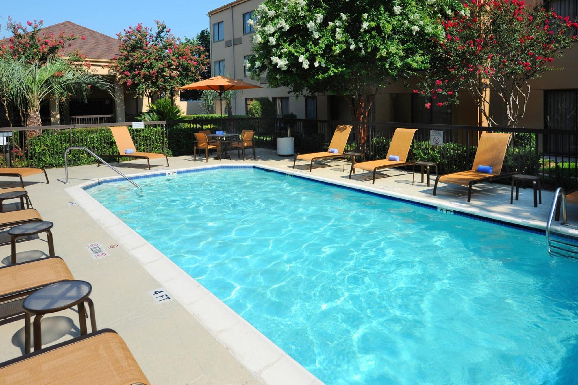 Courtyard By Marriott Houston Hobby Airport Hotell Exteriör bild